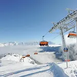 Leogang Chalet Near Ski Lift & Bikepark