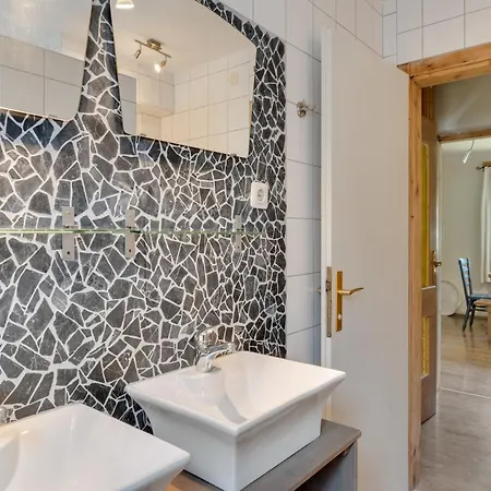 In Near Lift & Bikepark *