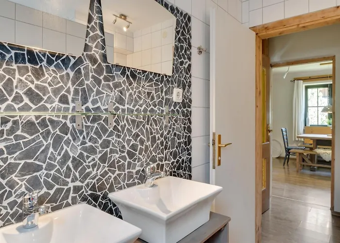 Leogang Chalet Near Ski Lift & Bikepark *
