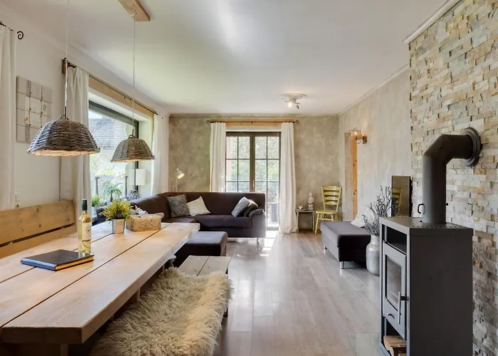 Chalet In Near Lift & Bikepark Leogang